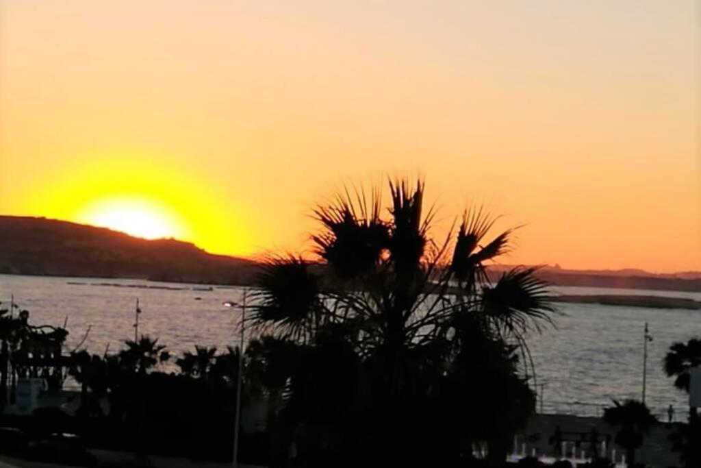 Sunshine Holiday Apartment 5 With Spectacular Seaviews St. Paul's Bay Dış mekan fotoğraf