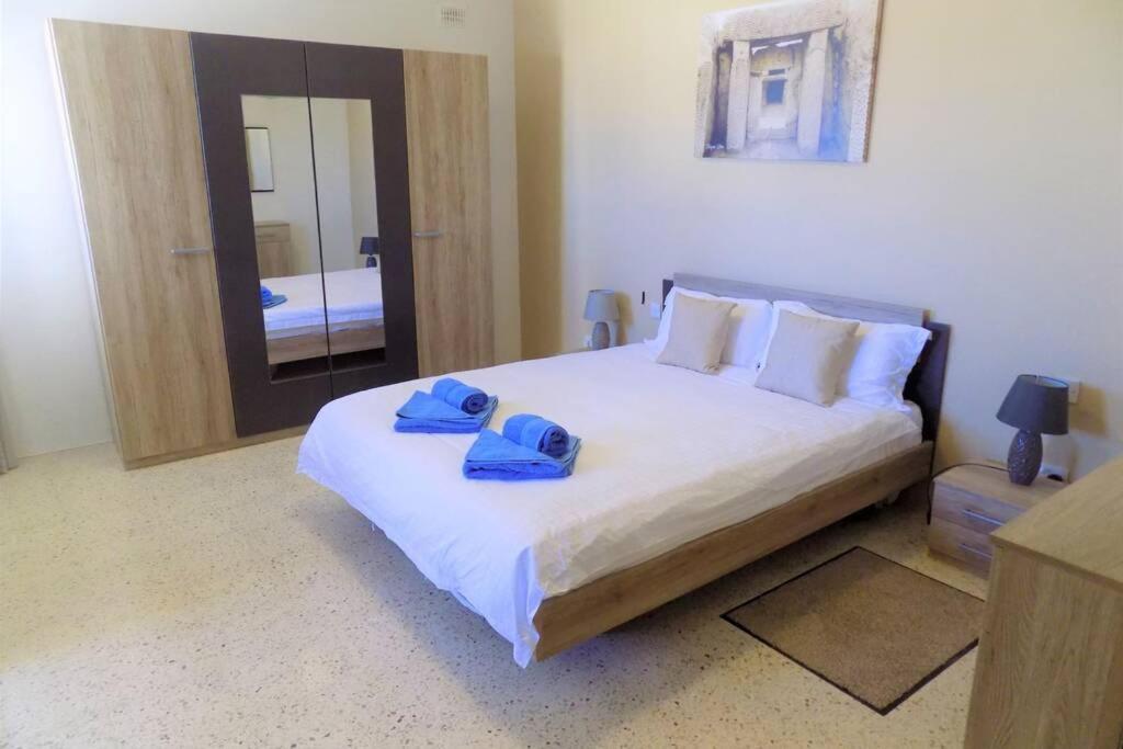 Sunshine Holiday Apartment 5 With Spectacular Seaviews St. Paul's Bay Dış mekan fotoğraf