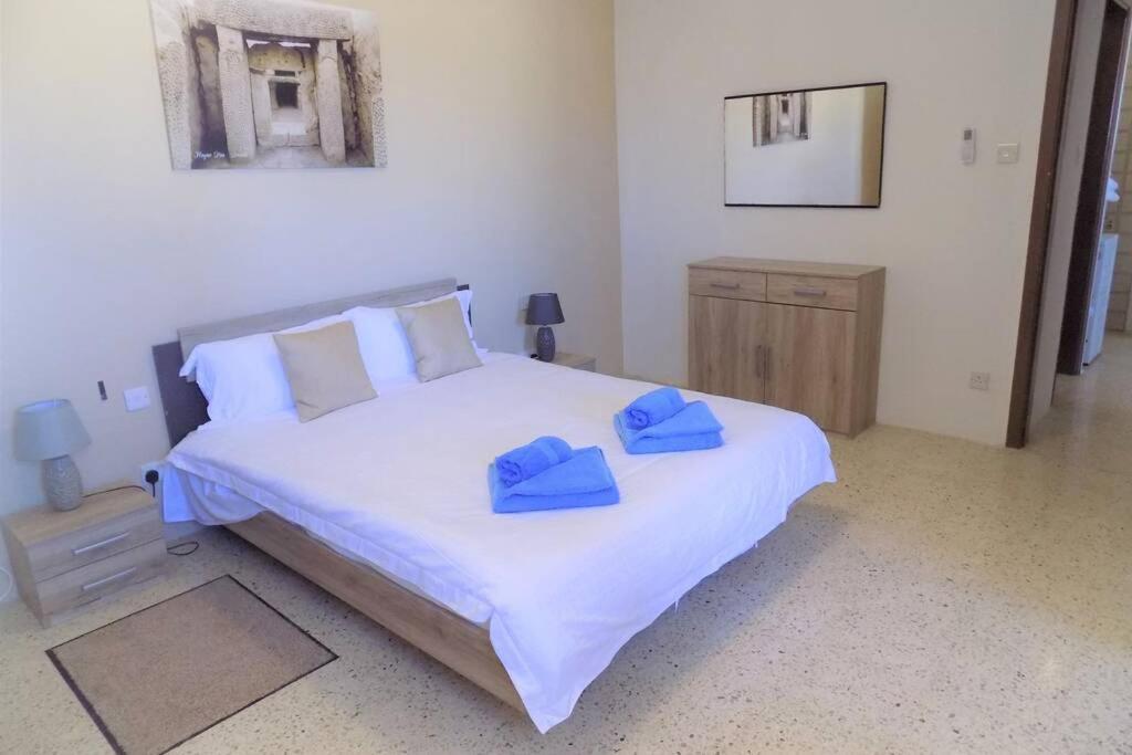 Sunshine Holiday Apartment 5 With Spectacular Seaviews St. Paul's Bay Dış mekan fotoğraf