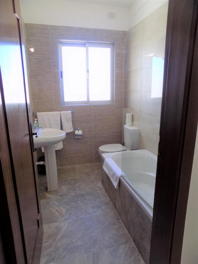 Sunshine Holiday Apartment 5 With Spectacular Seaviews St. Paul's Bay Dış mekan fotoğraf